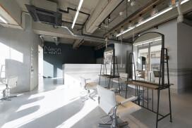 白を基調としたお洒落な店内♪