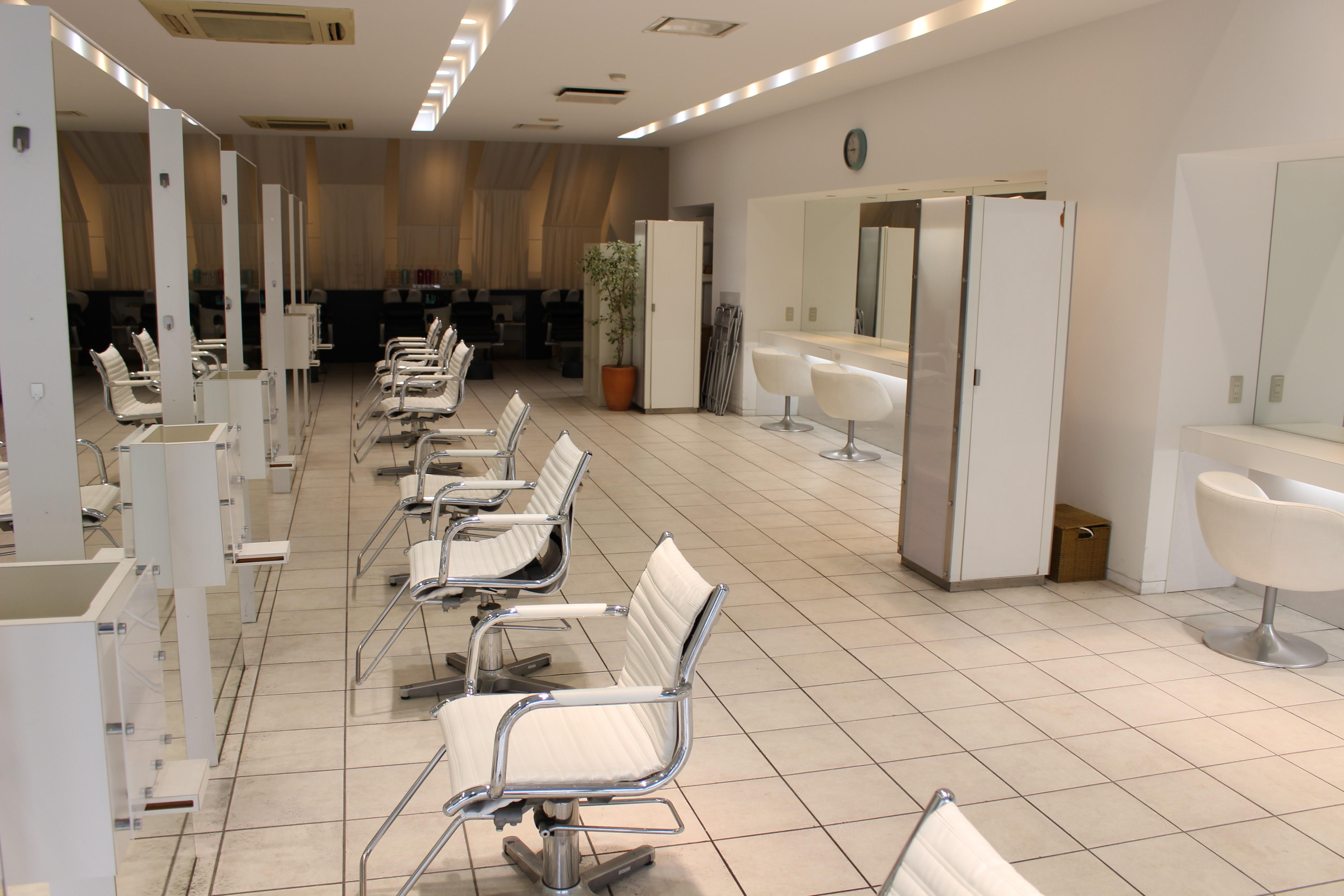 撮影やヘアショーも定期開催・参加しています。