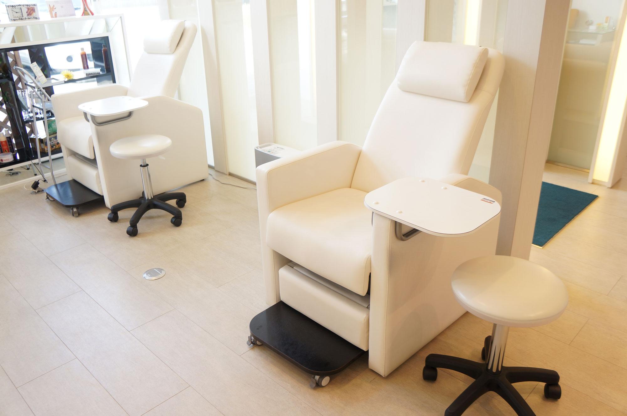 ネイリストも募集☆ネイリスト育成にも力を入れています