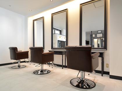 ★年間休日105日～137日 ≪社保完備≫月給25万円以上～公休買取15000円　LOUVRE Total Beauty Salon八木店