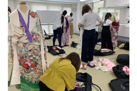着付けなどもしっかり学べる！トータルでお客様をサポート★